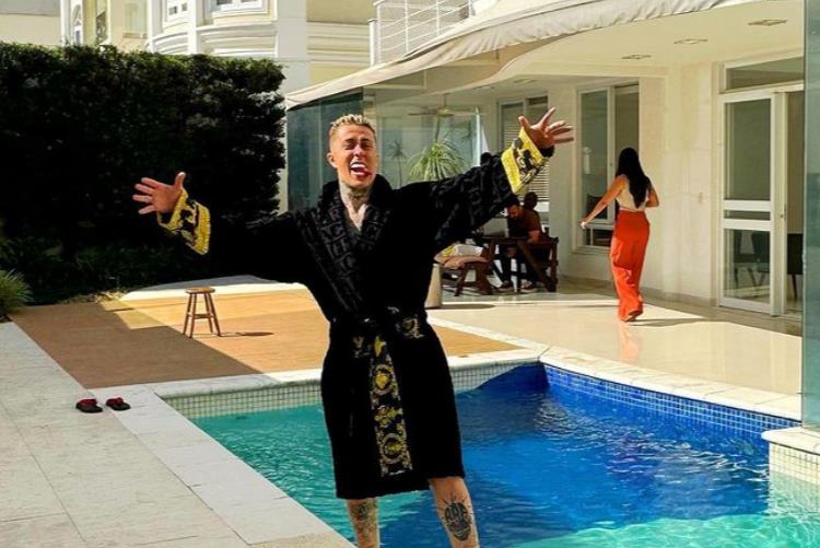 MC Daniel realiza sonho da casa própria e emociona: ”Isso aqui é vencer na vida”