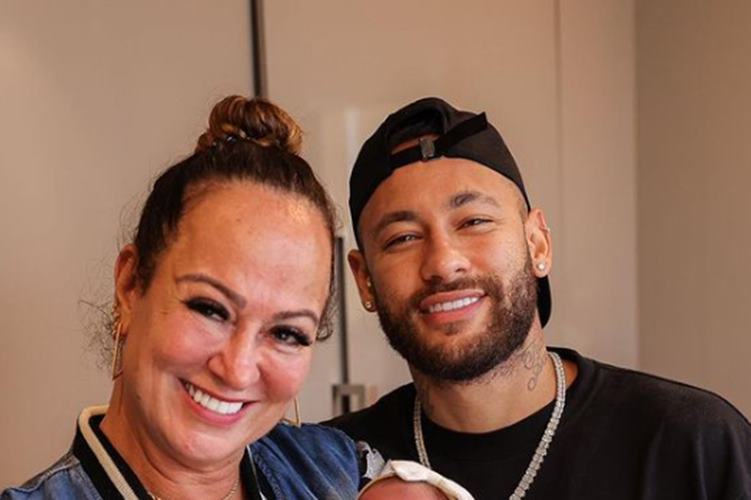 Neymar celebra aniversário da mãe com declaração: “merece toda felicidade do mundo”