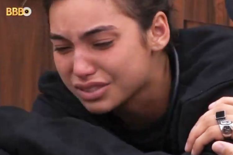 BBB24: Vanessa Lopes cai no choro e fica bastante abalada após brigas com Yasmin Brunet: ‘Estou preocupada’