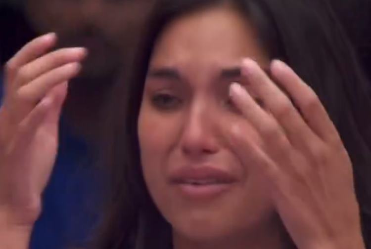 BBB24: Vanessa Lopes cai no choro após ser chamada de ‘brega’