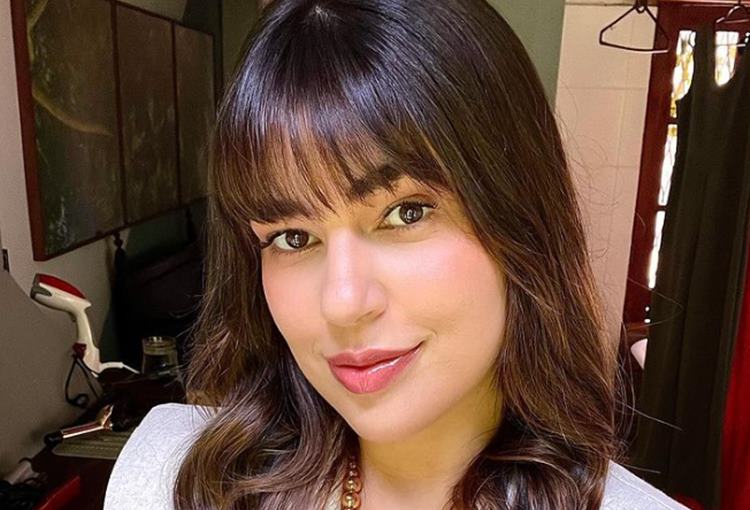 Vivian Amorim desabafa sobre saída da ‘Rede BBB’ e faz anúncio sobre futuro