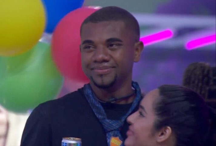 Davi chora no BBB24