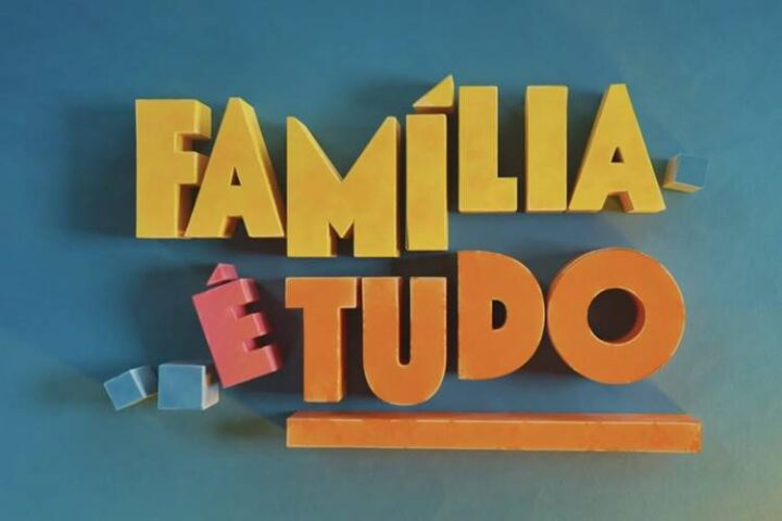 Família é Tudo - Logo