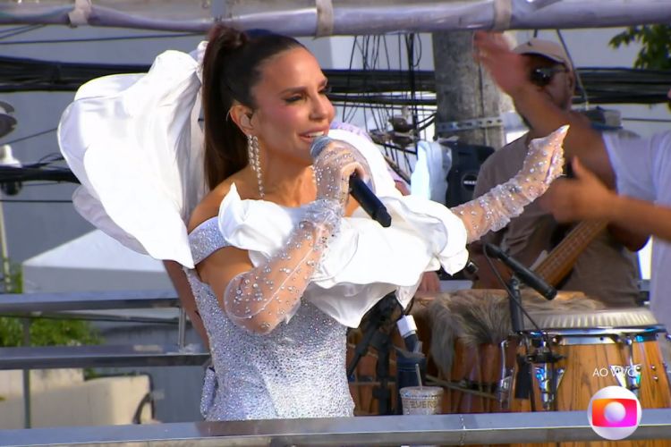 Ivete Sangalo abre o Carnaval da Bahia e ressalta: “Que privilégio estar aqui”