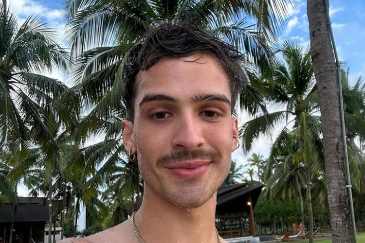 João Guilherme completa 22 anos e ganha homenagens na web