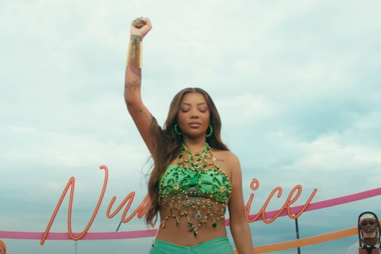 Ludmilla celebra mais uma vitória na música: “A preta venceu”