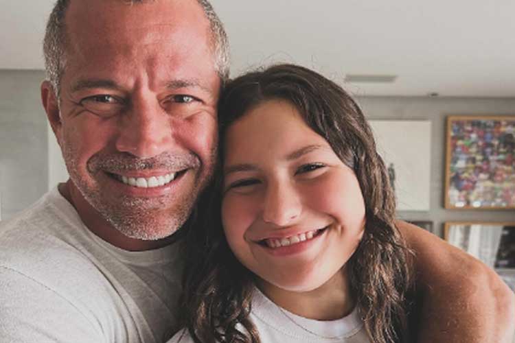 Malvino Salvador desabafa sobre distância da filha: ‘Desafio emocional imenso’