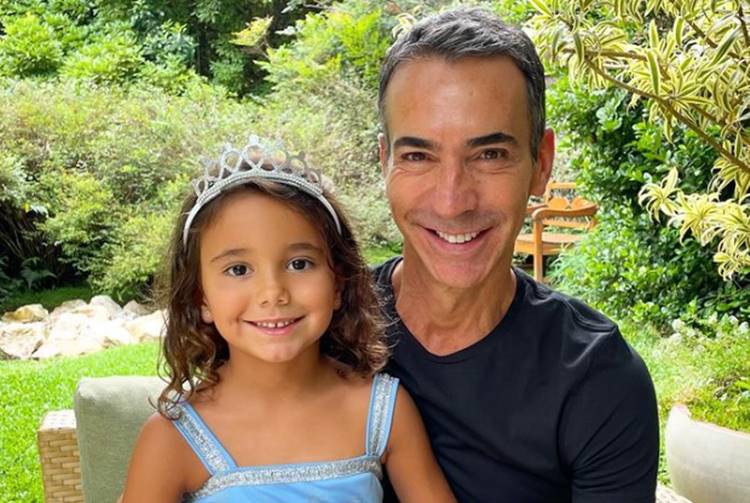 Cesar Tralli posa com a filha no colo e Ticiane Pinheiro reage: “Puro amor”