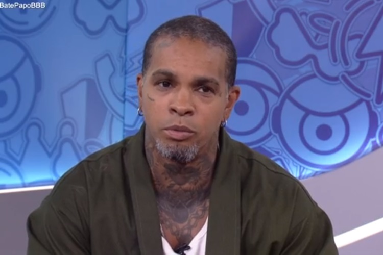 Rodriguinho explica comportamento em festas do BBB24: “não curto shows”