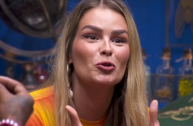 BBB24: Yasmin Brunet xinga Juninho após levar flechada no ‘Sincerão’