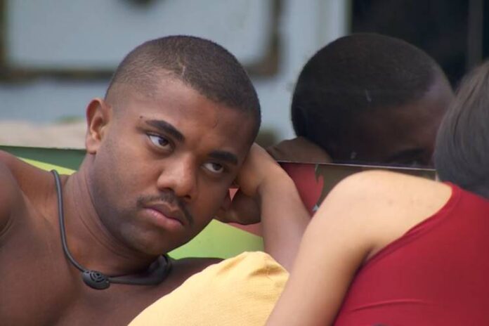 BBB24 - Davi conversa com Isabelle