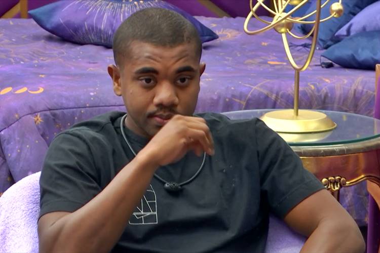 BBB24: Davi se emociona: “Vou virar médico e eu posso sair campeão daqui”