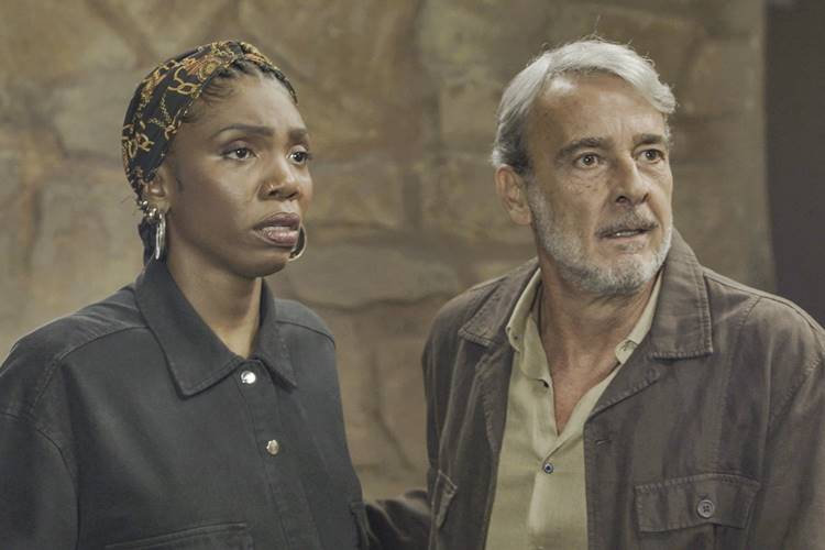 Elas Por Elas: Taís é presa pela morte de Átila