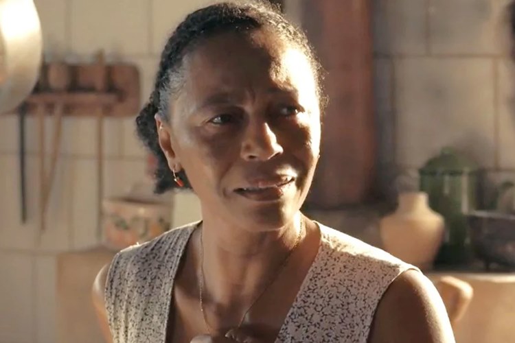 Renascer: Inácia pressente traição e faz pedido a Ritinha