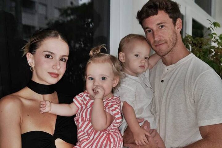 Isa Scherer com o marido e os filhos