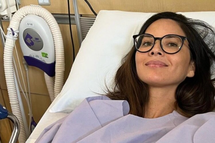 Olivia Munn revela diagnóstico de câncer de mama: “Precisei respirar fundo”
