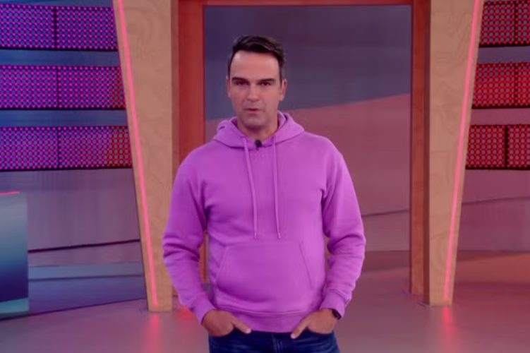 Tadeu Schmidt faz alerta sobre fogo no BBB24 após atitude de Davi