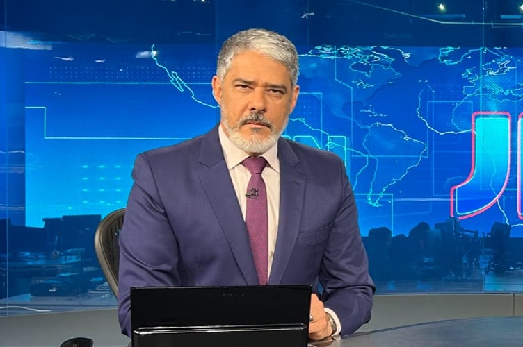 William Bonner expõe filho de Jair Bolsonaro no ‘Jornal Nacional’