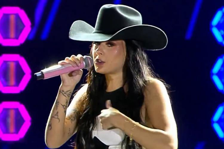 Durante show, Ana Castela é cantada por fã e dá resposta afiada: “Sai fora”