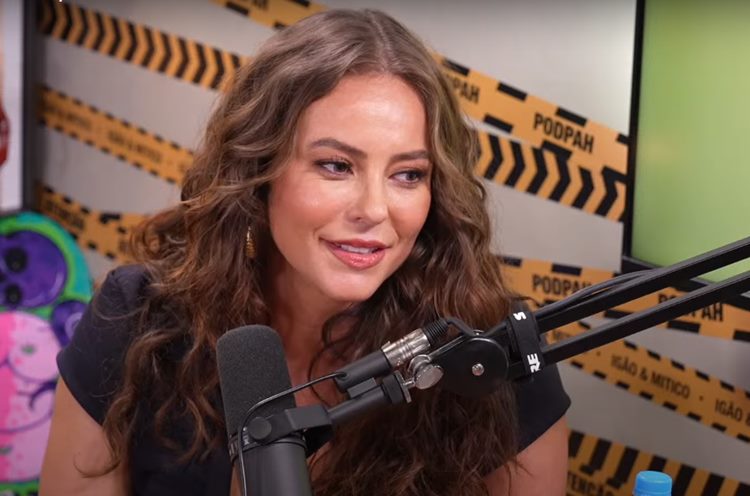 Paolla Oliveira, defensora da liberdade feminina, relembra ataques dos haters: “Dei uns berros”