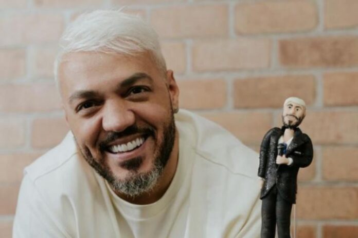 Belo Belo comemorando seu aniversário com a produção: (Reprodução da Imagem @belo Instagram Stories)