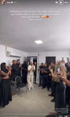 Belo 2 Os stories de Belo comemorando com a equipe (Reprodução: Instagram @belo)