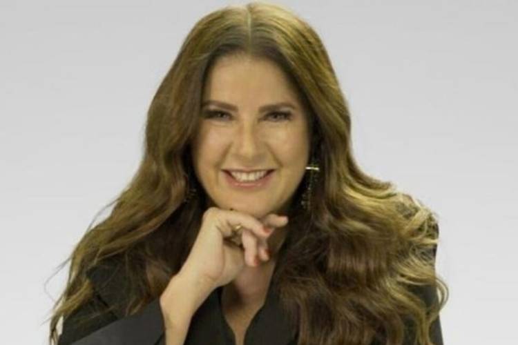 Christiane Pelajo anuncia volta a televisão: “Honrada e muito animada”