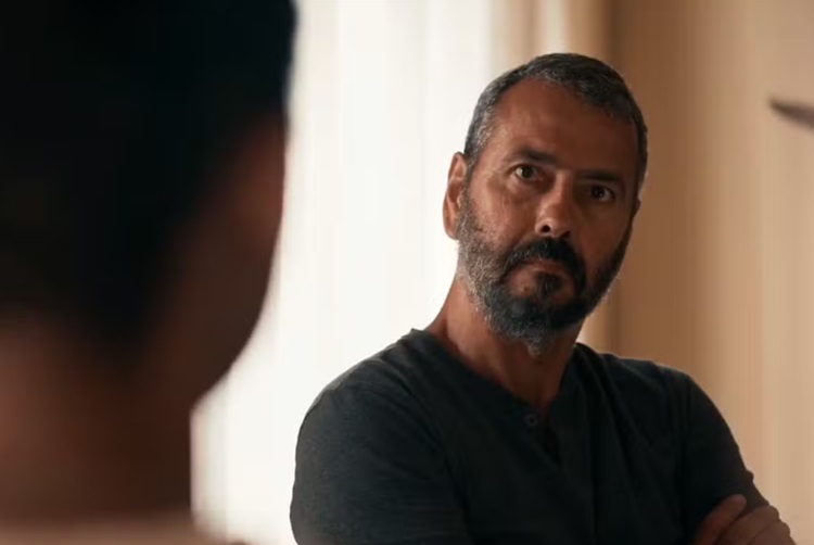 Renascer: José Inocêncio desconfia que João Pedro dormiu com Mariana