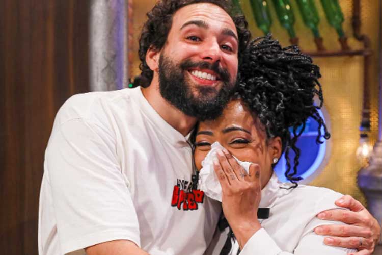 Murilo Couto se pronuncia após anúncio sobre saída do ‘The Noite’: ‘Medo de me arrepender’