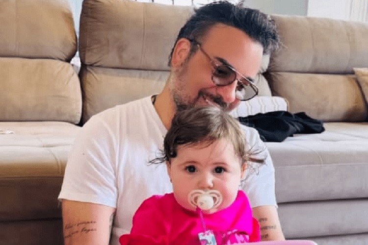 Após 14 anos de tratamento, pai de Viih Tube recebe transplante de córnea