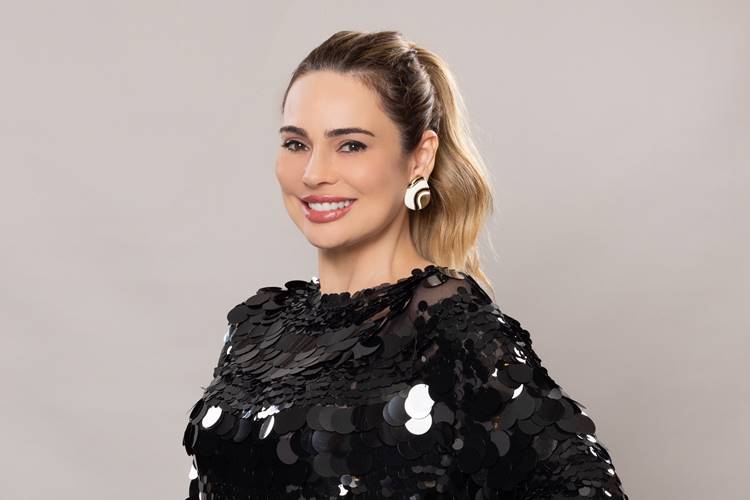 Record toma decisão final e define data de estreia do programa de Rachel Sheherazade