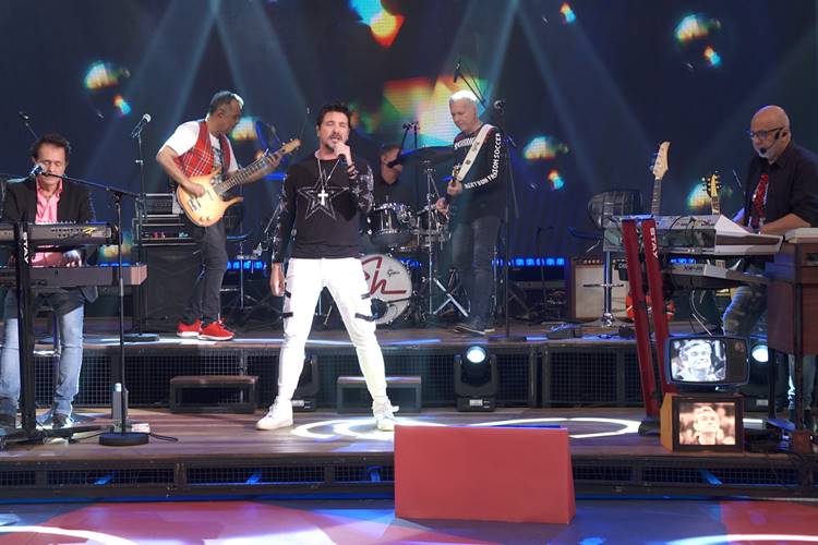 ‘Altas Horas’ homenageia Guilherme Arantes e Roupa Nova