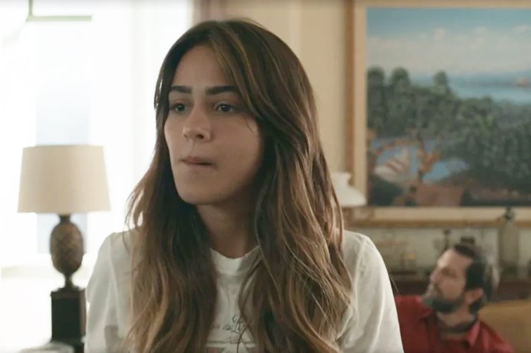 Renascer: Sandra descobre segredo macabro de Egídio e se revolta