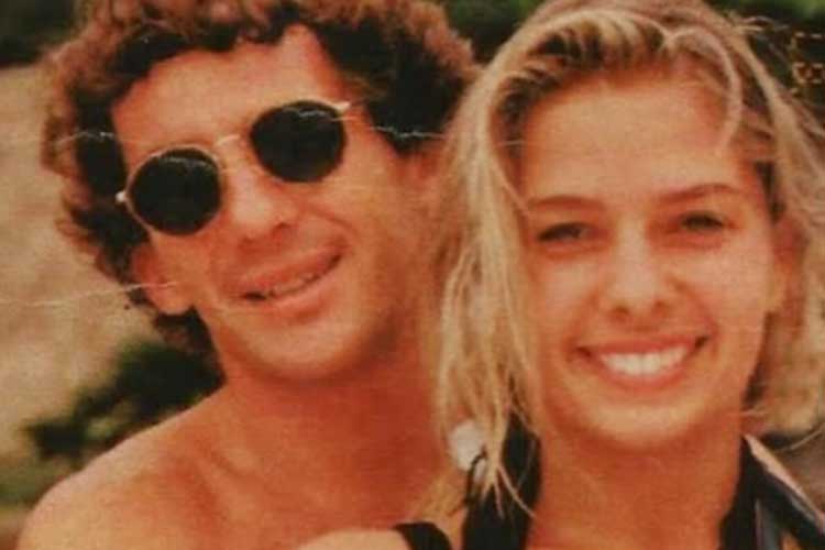Adriane Galisteu compartilha fotos inéditas e relembra morte de Ayrton