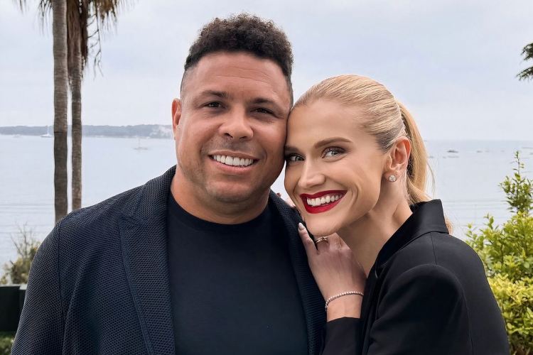 Esposa de Ronaldo Fenômeno se revolta com companhia aérea e explica o motivo: “É necessário”