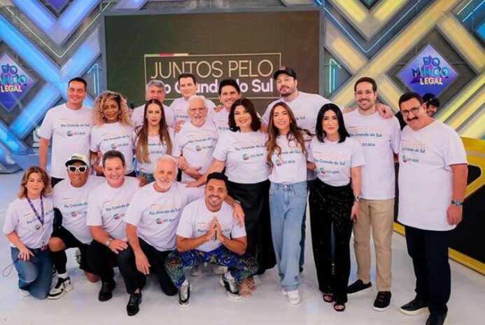 Elenco do SBT no Domingo Legal em prol do RS - Foto: Lourival Ribeiro/SBT
