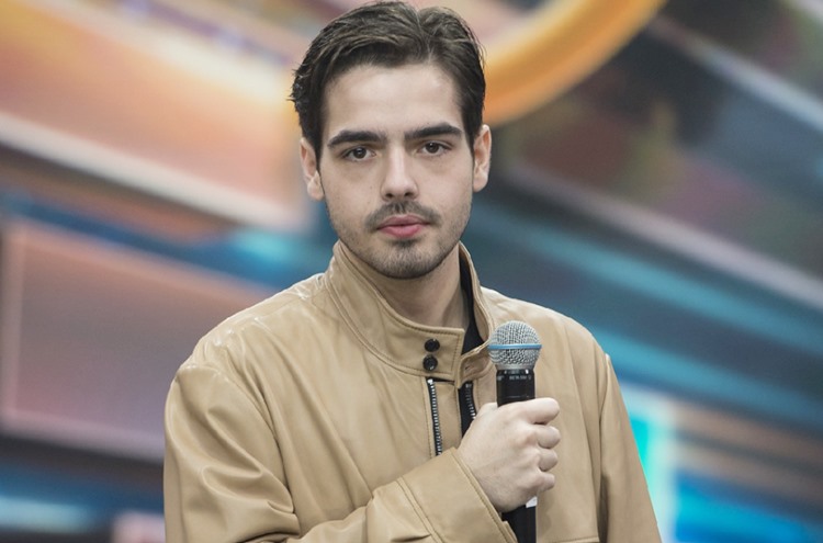 João Silva acaba com boatos de ida para o SBT e assinará novo contrato com a Band