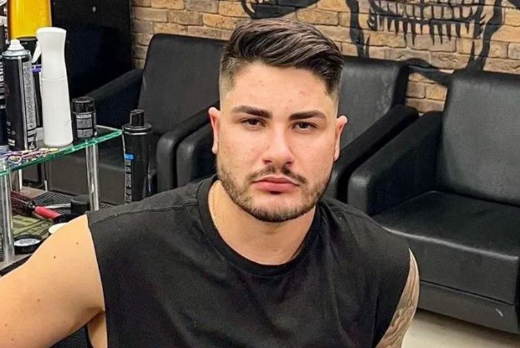 Lucas Souza expõe reação da família ao assumir bissexualidade