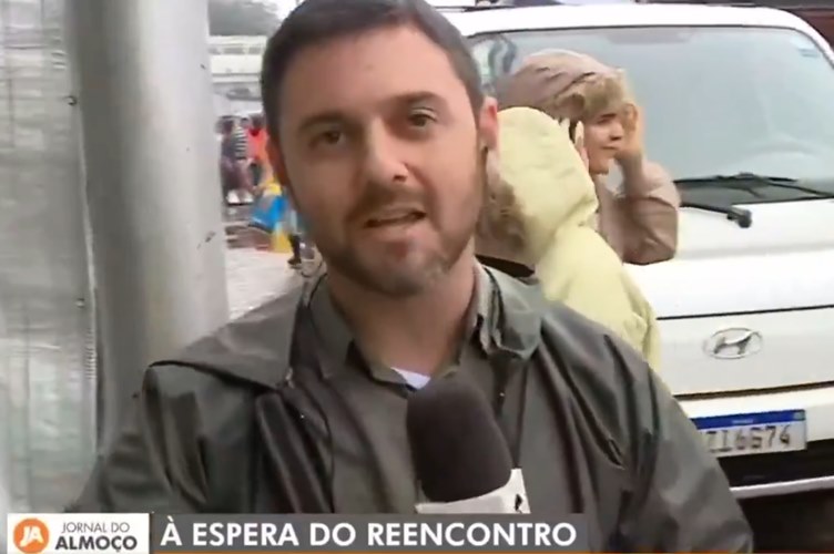Repórter da TV Globo é hostilizado durante transmissão ao vivo no Rio Grande do Sul