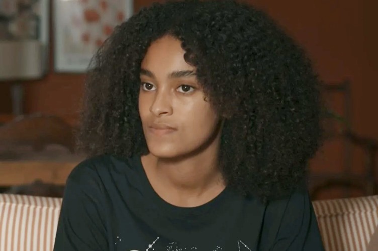 Renascer: Teca é possuída e pega arma para matar Mariana