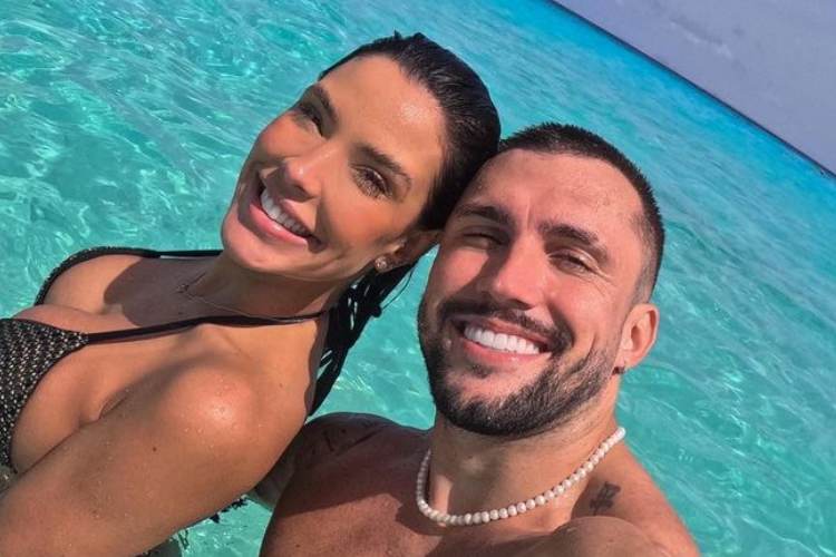 Ex-BBB Arthur Picoli ganha declaração da namorada Ivy Moraes em data especial: “O meu melhor presente”