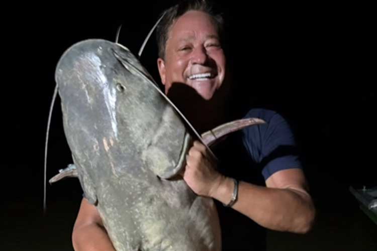 Leonardo viraliza ao mostrar o que acontece quando a ‘cachaça’ entra na corrente sanguínea