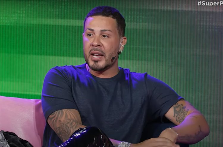 Carlinhos Maia é direto ao revelar motivo de não participar da Parada LGBT: “não concordo”