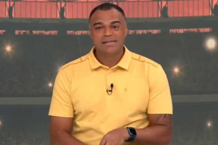 Denilson surge emocionado ao vivo após sofrer perda familiar: ‘Ela amava’