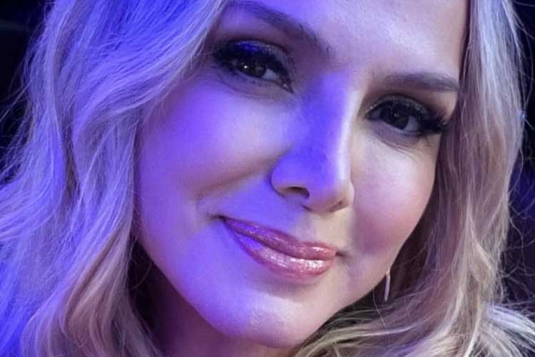 Em último mês no SBT, Eliana compartilha mensagem e pede proteção: ‘Não vejo, mas sinto’