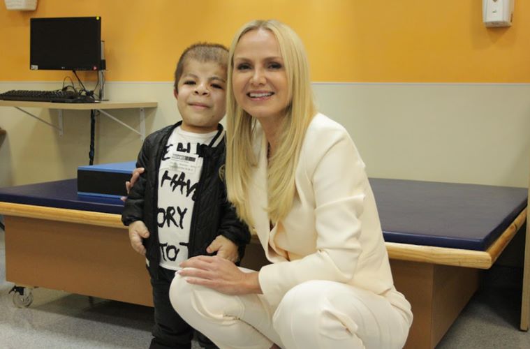 Eliana visita AACD e confirma compromisso com o Teleton: “me enche de orgulho”