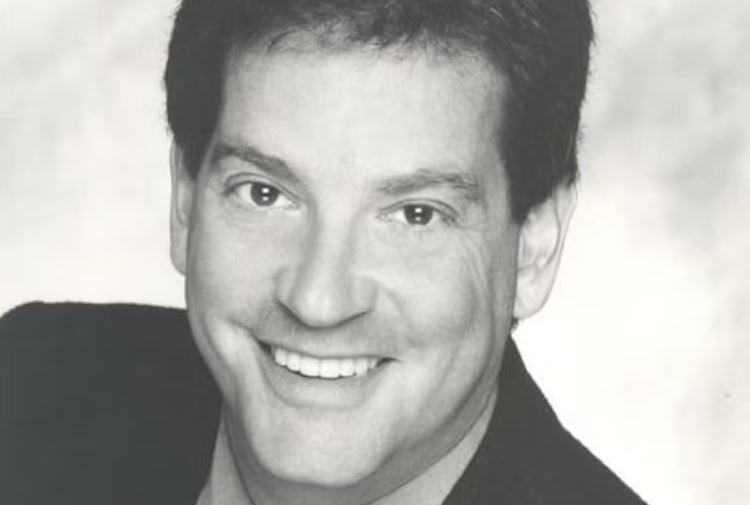 Morre Hiram Kasten, ator de ‘Eu, a Patroa e as Crianças’, aos 71 anos