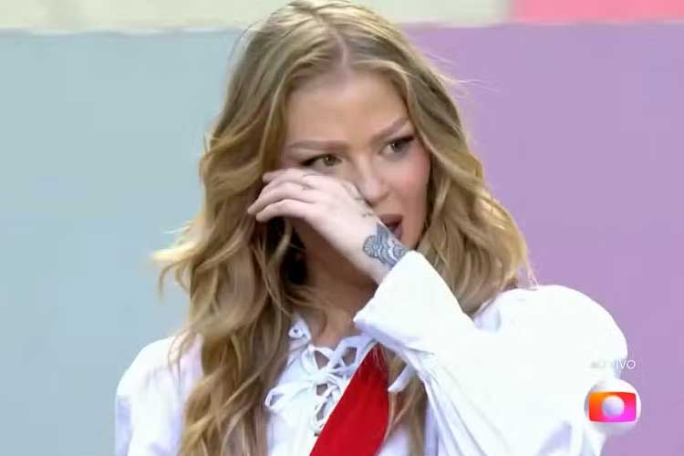Luísa Sonza não segura as lágrimas e chora durante abertura de festival: ‘Emoção muito grande’