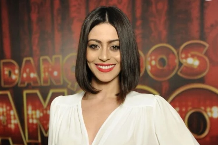 Carol Castro volta à Globo para viver mãe de protagonista em ‘Garota do Momento’