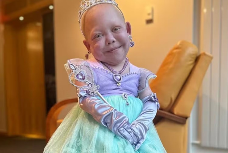 Morre Bella Brave, influenciadora com doença rara, aos 10 anos
